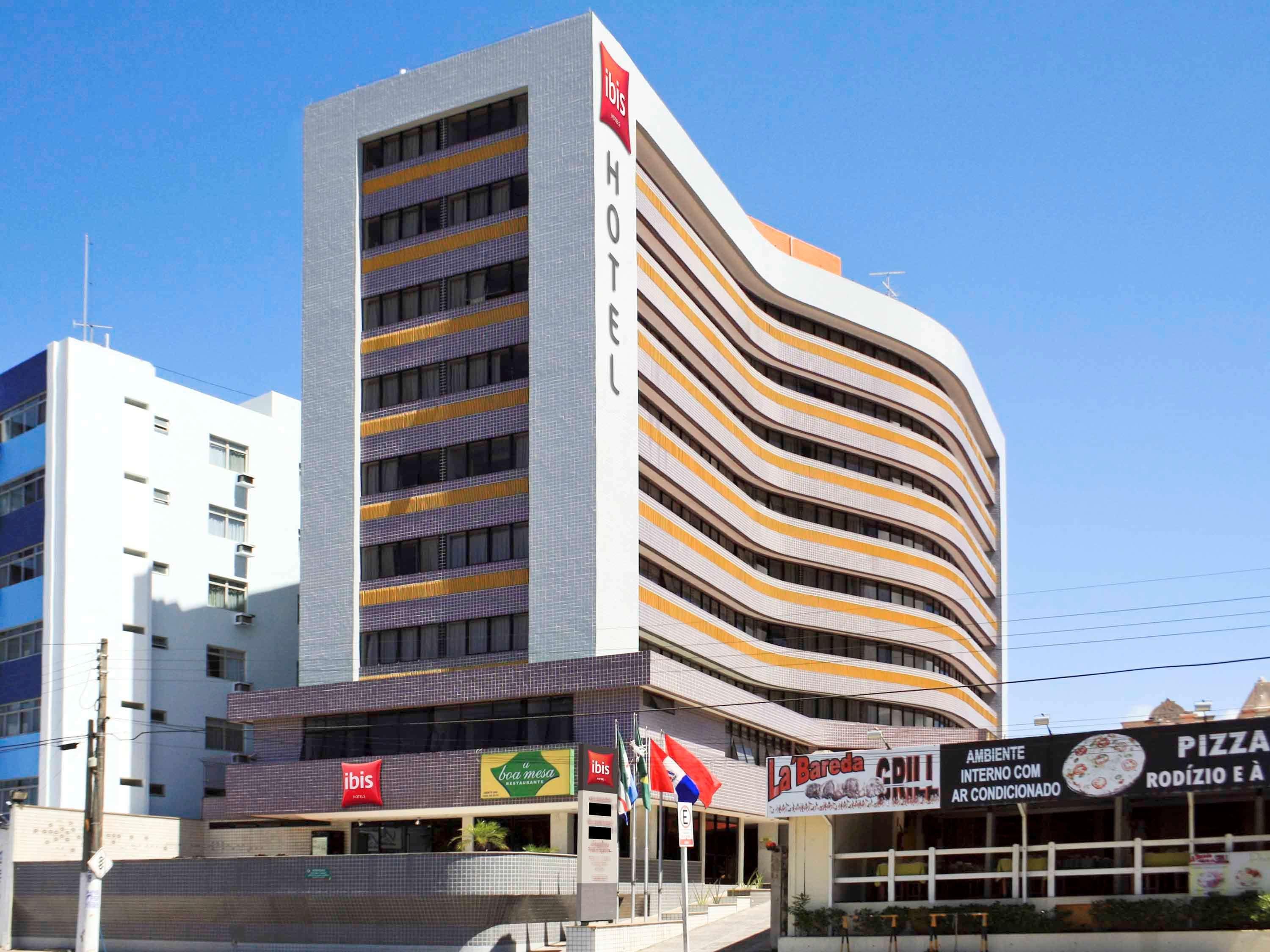 Отель Ibis Maceio Pajucara Экстерьер фото